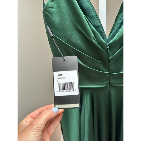 NEW NWT La Femme 28607 Emerald Gown Dress size 0 - Picture 4 of 6